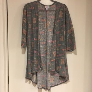 LuLaRoe grey Aztec print Lindsay size M